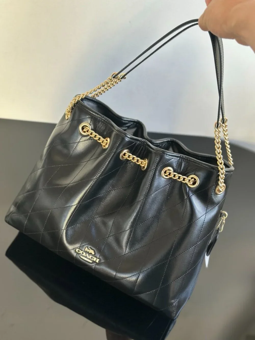 ⚫Coach Black Diamond Quilted Leather Chain Drawstring Shoulder Tote Bag - Picture 4 of 8